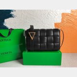 Bottega Veneta Best Best Quality Maxi Intreccio Cassette Nappa leather shoulder bag