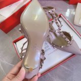 Wholesale 2023 Best Quality Valentino Three belts Middle Heel Perfect Shoes