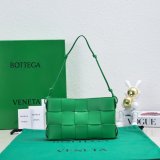 Fashion Club Bottega Veneta Cassette Intreccio 7741 Best Quality Bag