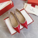 We sale a kind of brands Luxury Goods shoes as Valentino Luxury Goods shoes