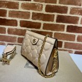 1:1 Best Quality Gucci 702200 GG Matelassé Leather Shoulder Bag designer bags