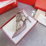 Wholesale 2023 Best Quality Valentino Three belts Middle Heel Perfect Shoes