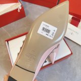 We sale a kind of brands Luxury Goods shoes as Valentino Luxury Goods shoes