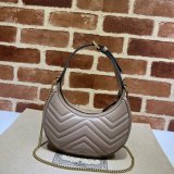 Gucci Best 699514 GG Marmont half-moon-shaped Best Quality bag
