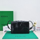 Best Quality Bottega Veneta 9982 Arco Luxury Designer Bag Online Store