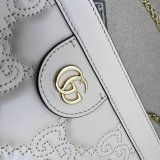 1:1 Best Quality Gucci 702200 GG Matelassé Leather Shoulder Bag designer bags
