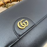 Gucci Best Quality 675794 Diana small shoulder bag in black/brown