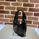 Gucci Best 699514 GG Marmont half-moon-shaped Best Quality bag