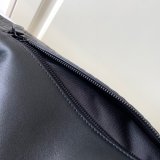 Discovery Bumbag G65 in Black Bags M44388 Best Quality Louis Vuitton