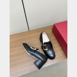 Roger Vivier Viv Best Quality Rangers Buckle-embellished Loafers Shoes