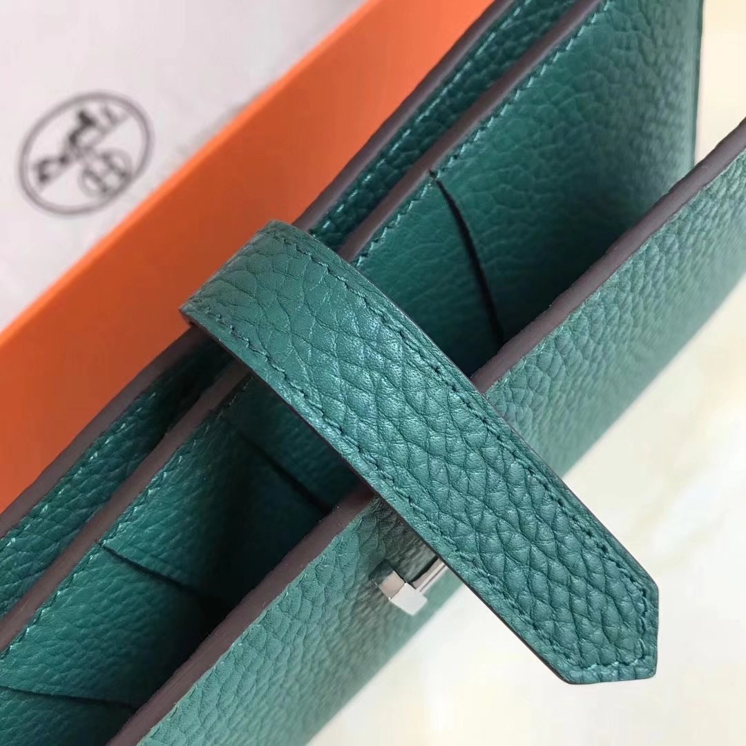 Hermes Bearn Bifold Wallet Togo Leather Green