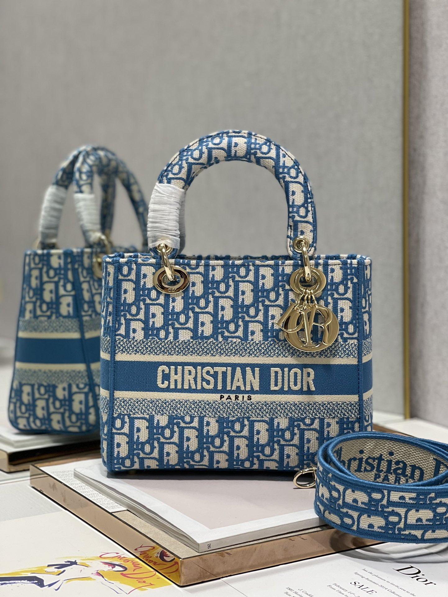 2021-Limited-Edition-Replica-Dior-24cm-Medium-Lady-D-Lite-Oblique-Embroidery-Bag-For-Sale-Blue.jpg
