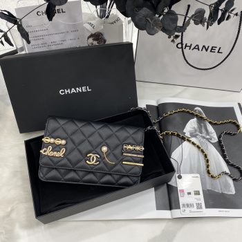 2022 New Replica Chanel Wallet on Chain Lambskin Glass Pearls Imitation Pearls Strass Gold Silver Ruthenium Finish Metal Black AP2508