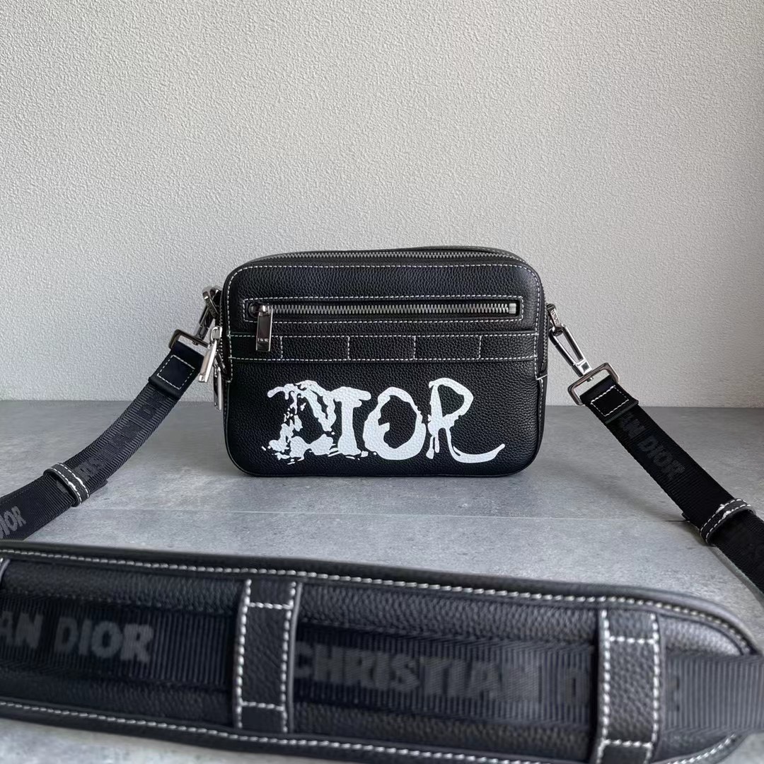 Best-Copy-Dior-And-Peter-Doig-Safari-Messenger-Bag-Black-Grained-Calfskin.jpg