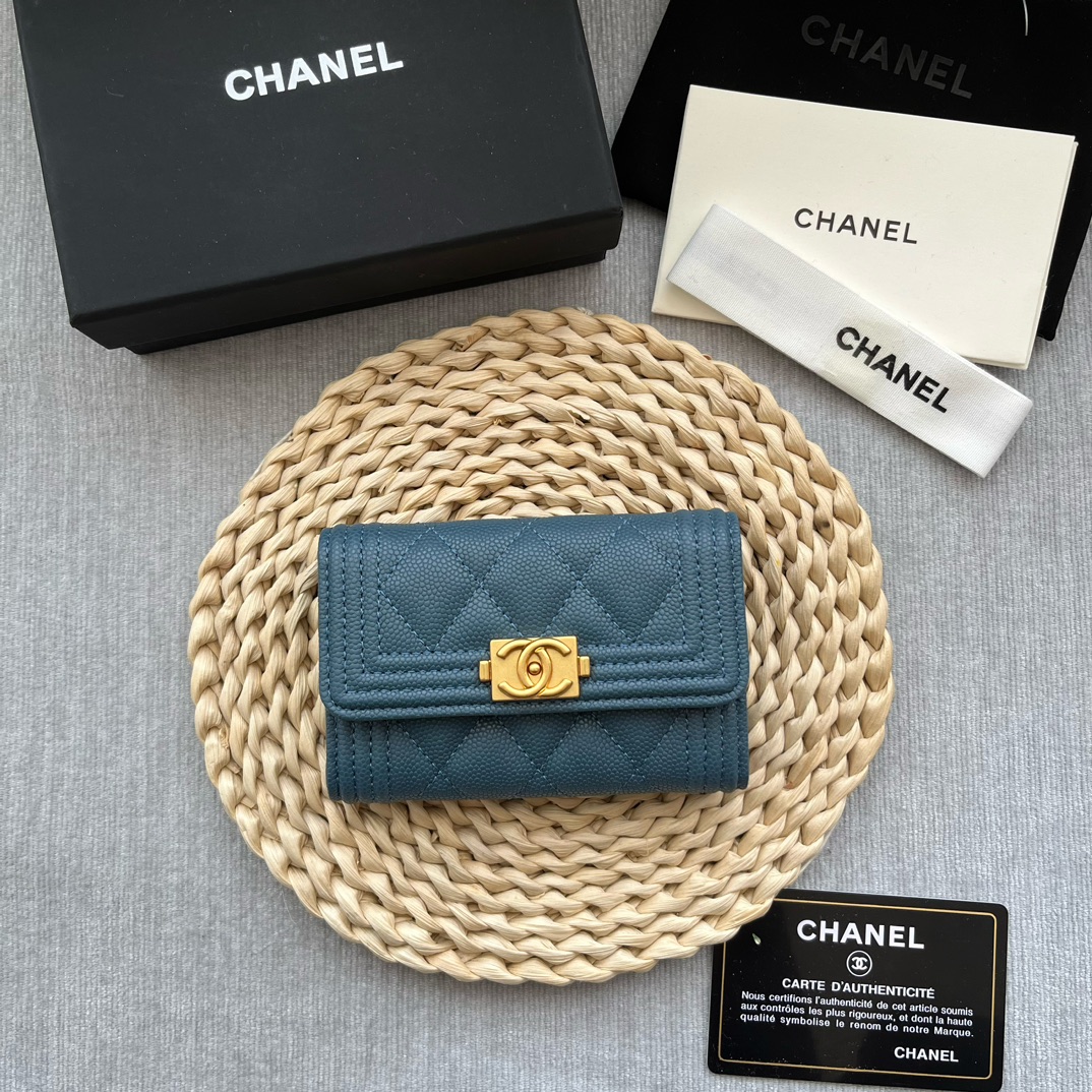 Chanel-80603-Leboy-Card-Wallet-Grained-Calfskin-Blue.jpg