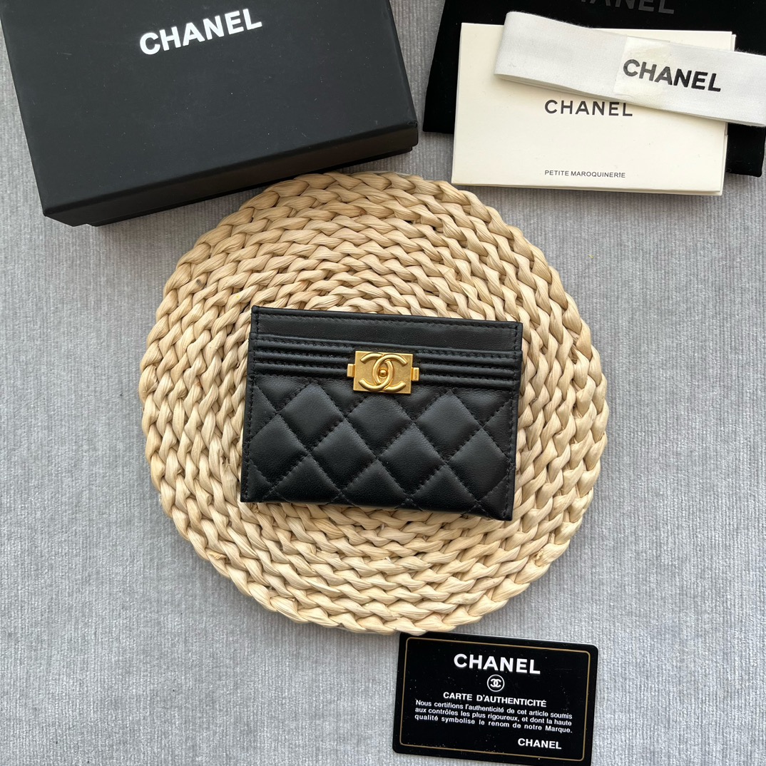 Chanel-84331-Leboy-Card-Wallet-Lambskin-Black-With-Gold.jpg