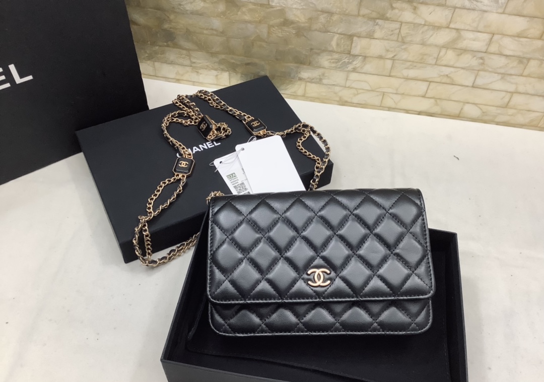 Chanel-Woc-Wallet-On-Chain-With-Fashion-Chain-Black.jpg