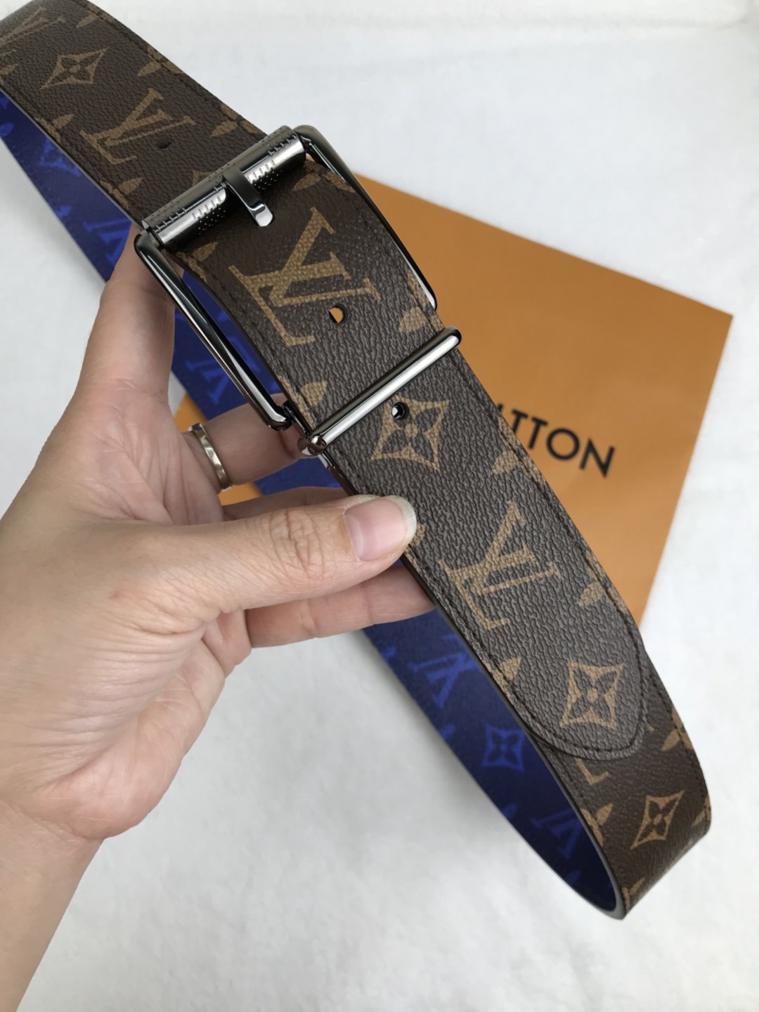 Cheap-Replica-Louis-Vuitton-Men-Leather-Belt-Width-4cm-088.jpg