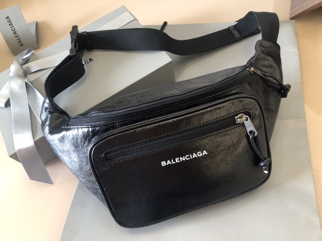 Copy-Balenciaga-Fashion-Oil-Wax-leather-Belt-Pack-Black-Most-Popular.jpg
