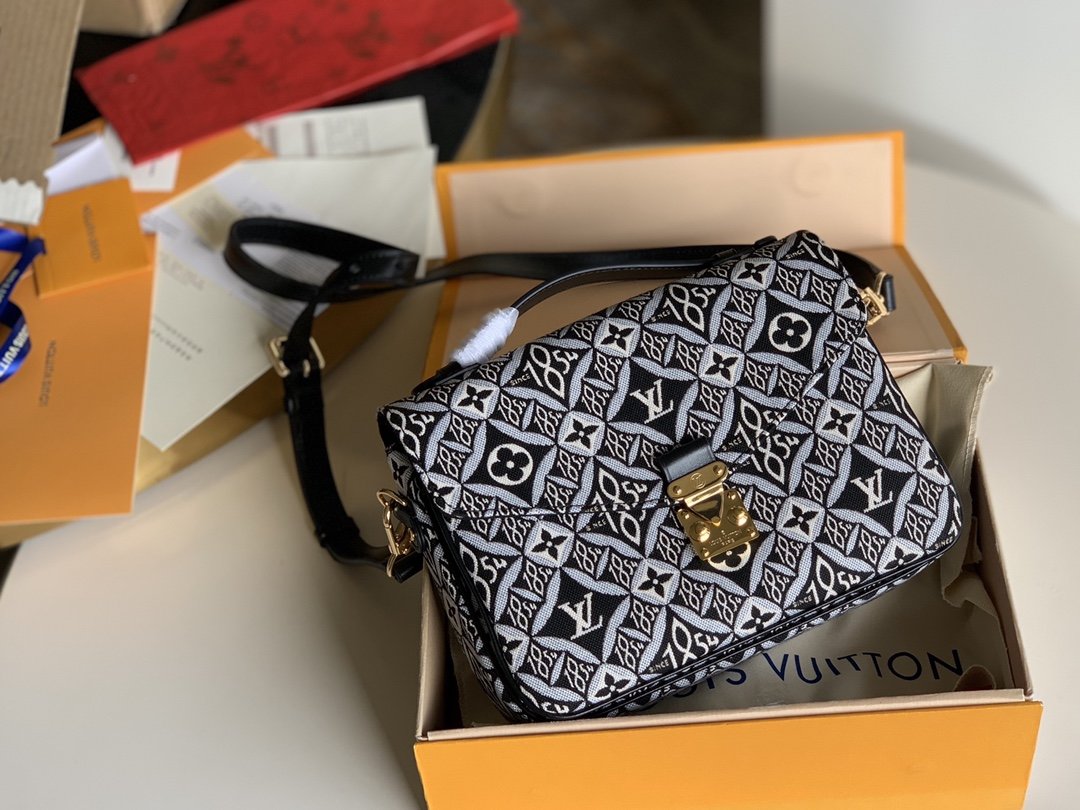 Copy-Louis-Vuitton-M57272-Since-1854-Pochette-Metis-Cowhide-Leather-Trim.jpg