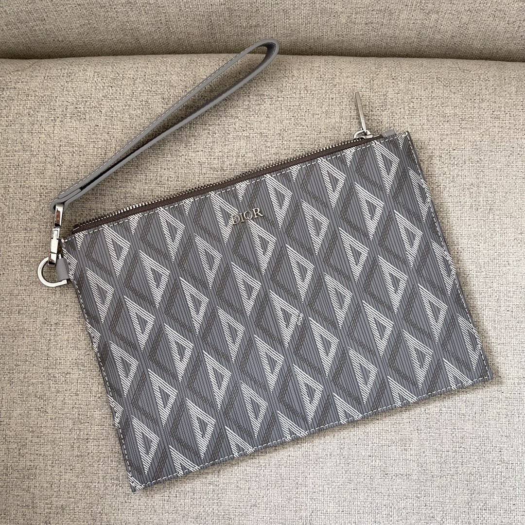 Dior-Pouch-Gray-CD-Diamond-Canvas.jpg