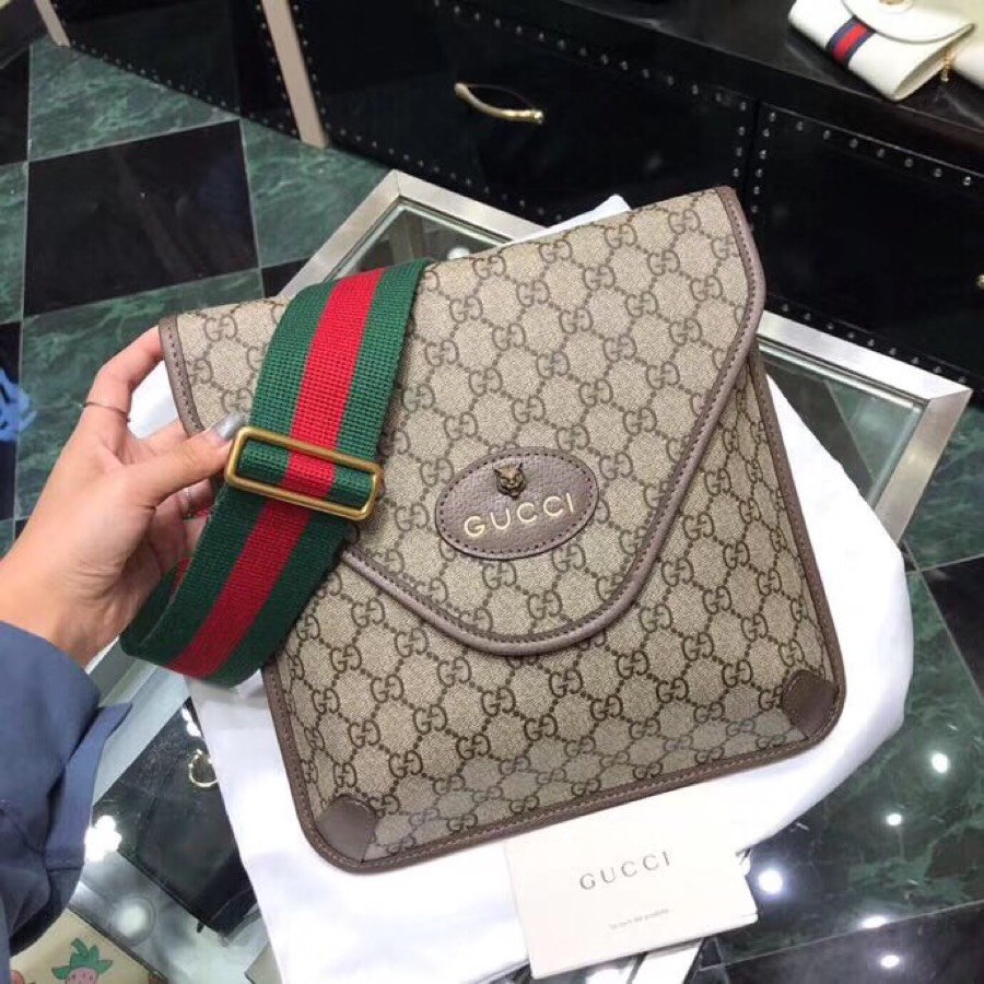 Fake-Gucci-Men-Neo-Vintage-GG-Medium-Messenger-Bag.jpg
