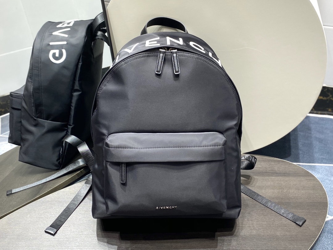 Givenchy-Mens-Backpack-Black-007.jpg