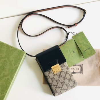Good Price Gucci Padlock Berry Phone Bag GG Supreme Canvas 658229 Beige and Black Copy