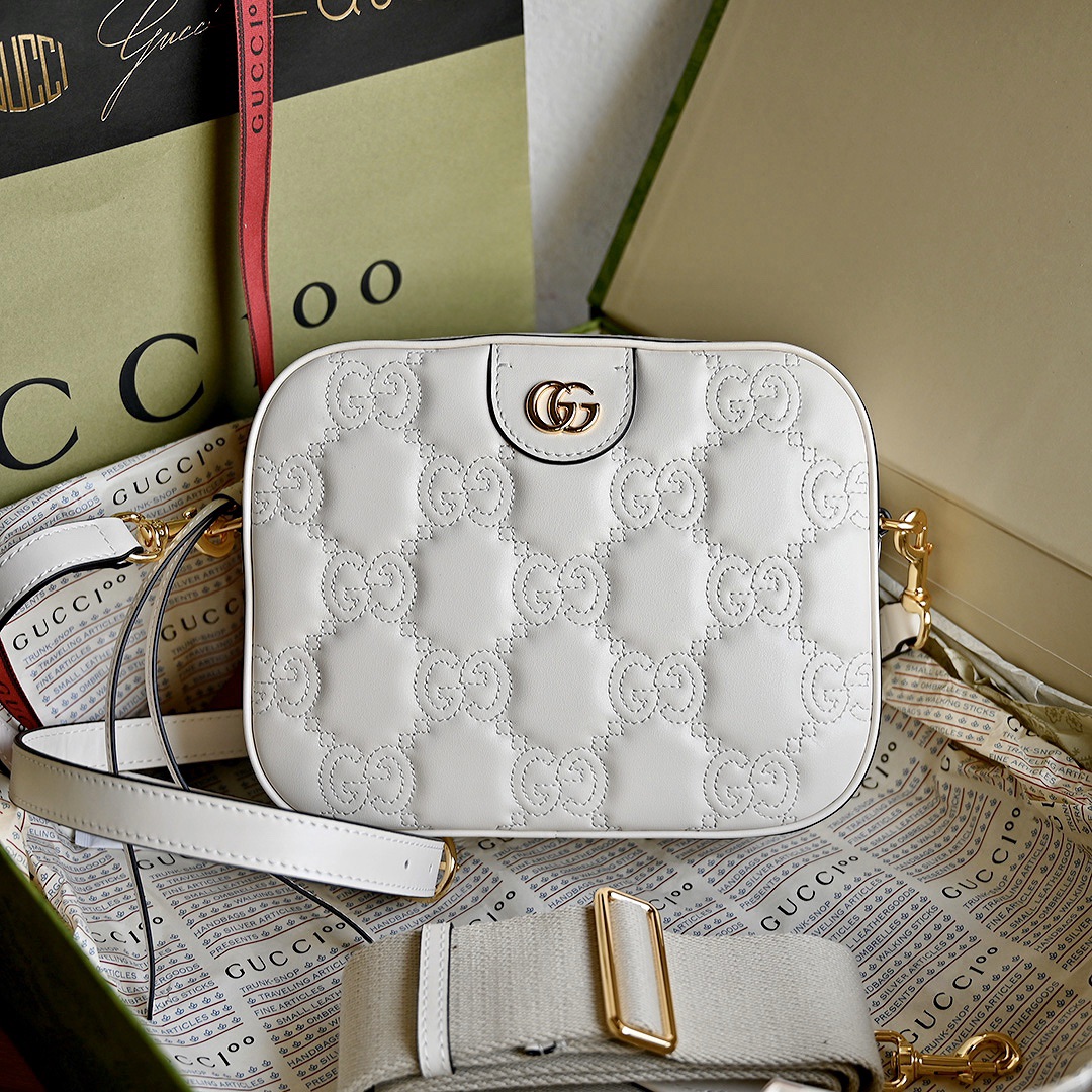 Gucci-GG-Matelasse-Leather-Shoulder-Bag-White-702234-1.jpg