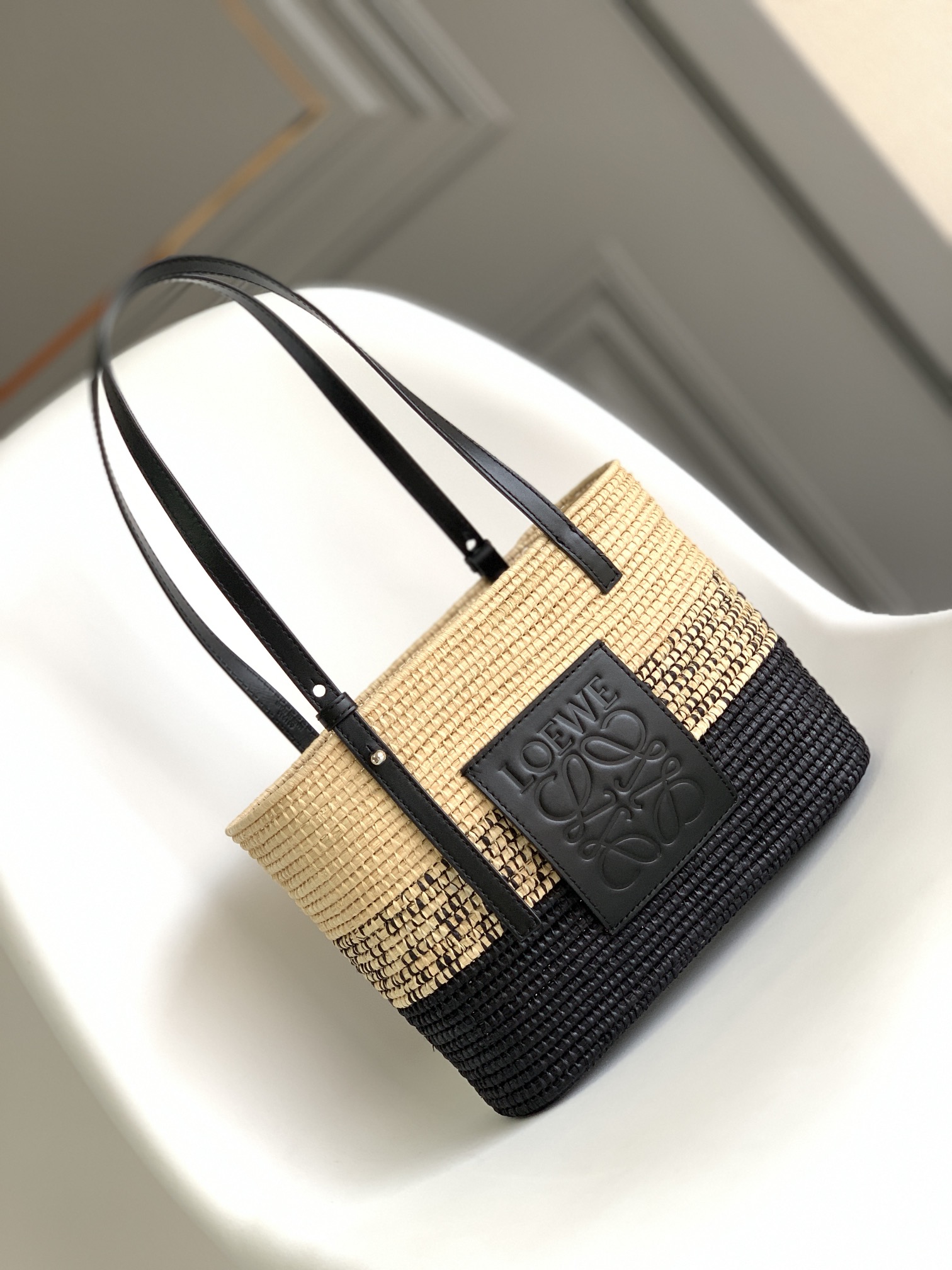 Loewe-Square-Basket-Bag-in-Degrade-Raffia-and-Calfskin-Natural-Black-1.jpg
