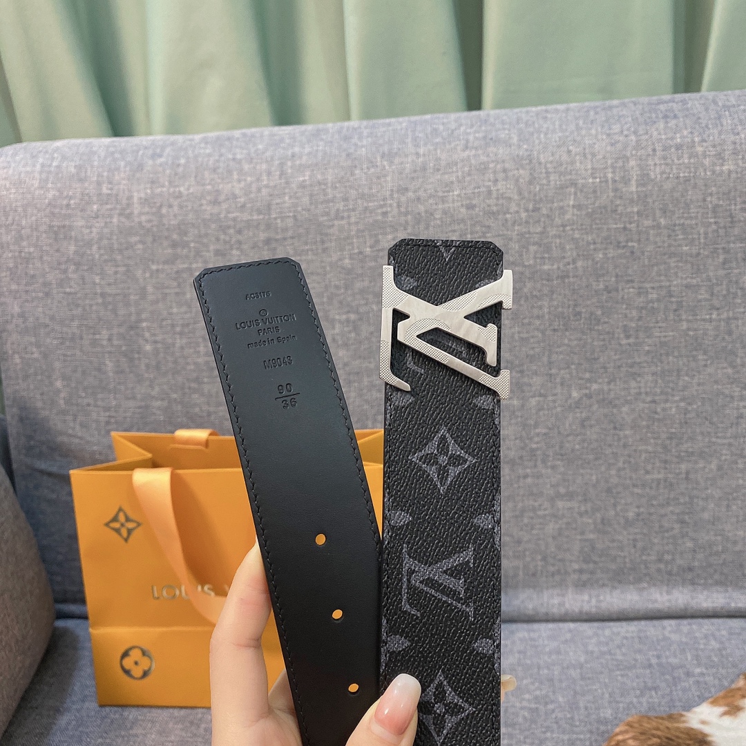 Louis-Vuitton-Womens-Leather-Belt-Width-4cm-169-1.jpg