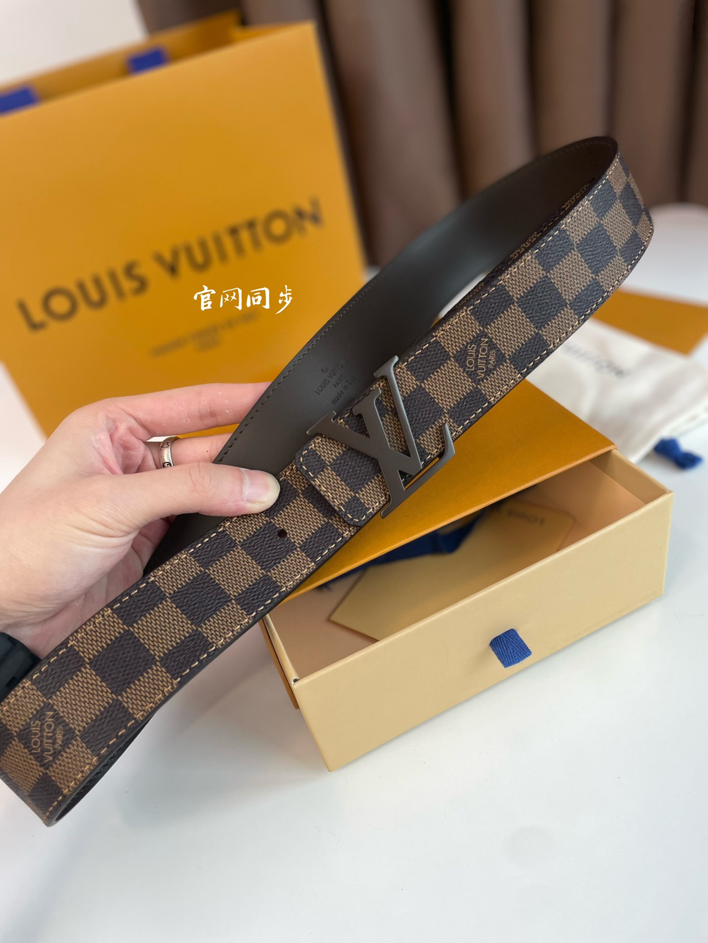 Louis-Vuitton-Womens-Leather-Belt-Width-4cm-174.jpg