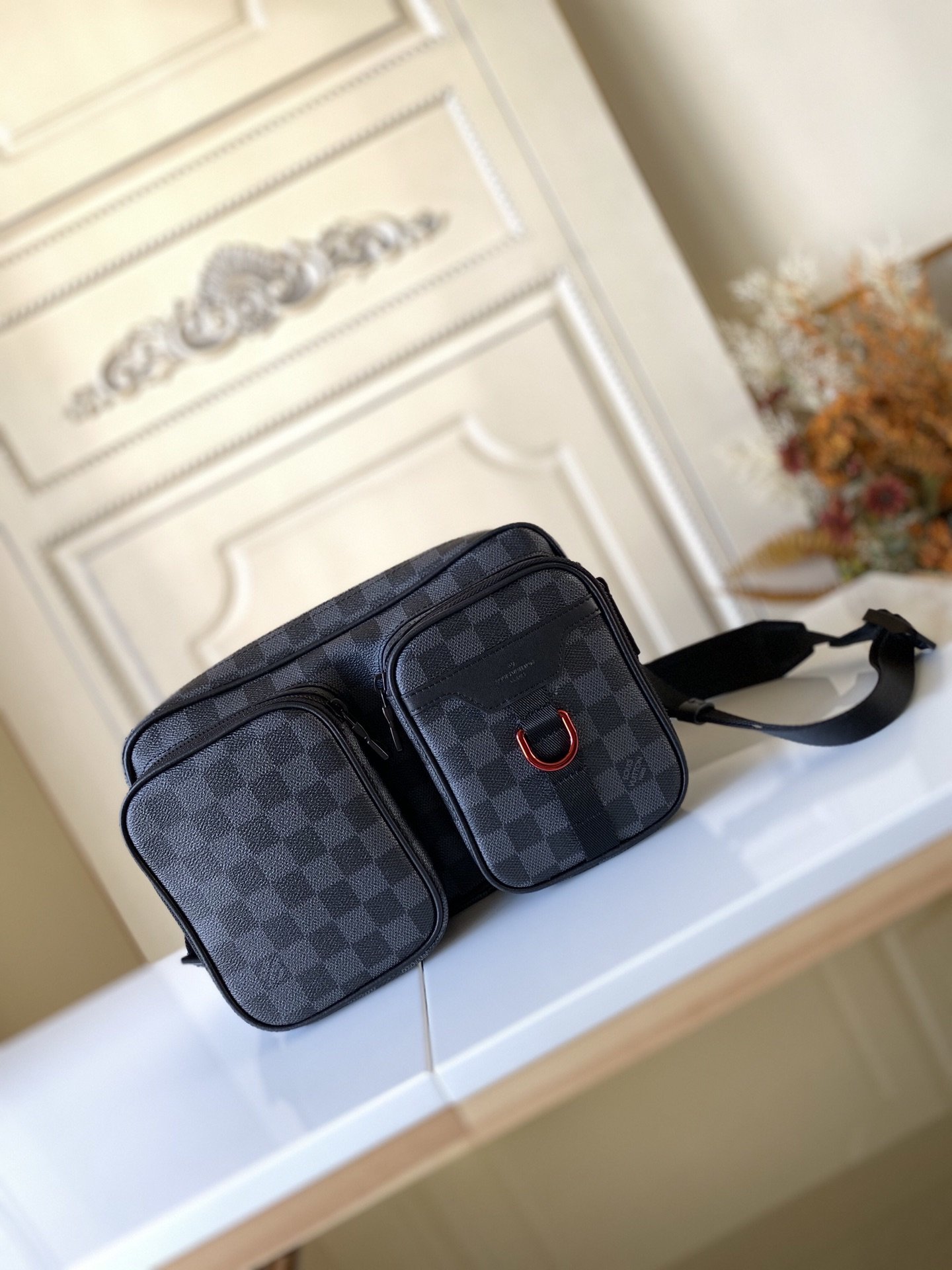Orignal-Copy-Louis-Vuitton-N40280-Men-Ultra-functional-Utility-Business-Bag-Comes-in-Damier-Graphite-Canvas.jpg