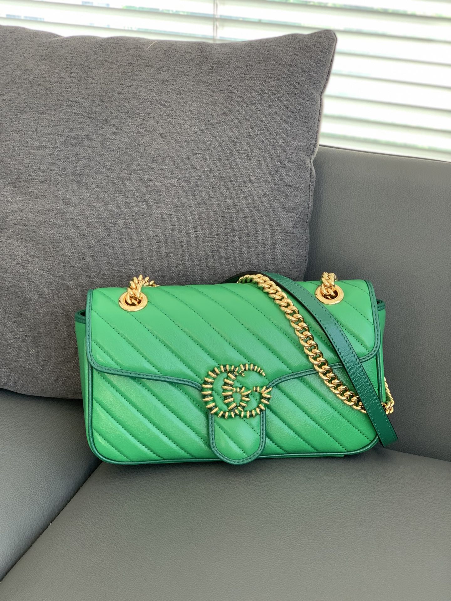 Replica-Gucci-443497-GG-Marmont-Small-Shoulder-Bag-Green.jpg
