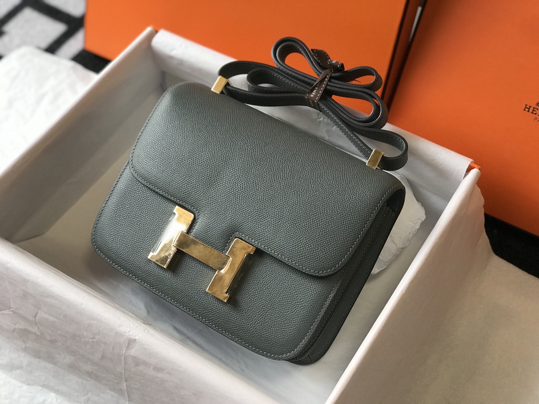 Replica-Hermes-Constance-Bag-Epsom-Leather-Almond-Green-Wiht-Gold-19cm-and-23cm.jpg