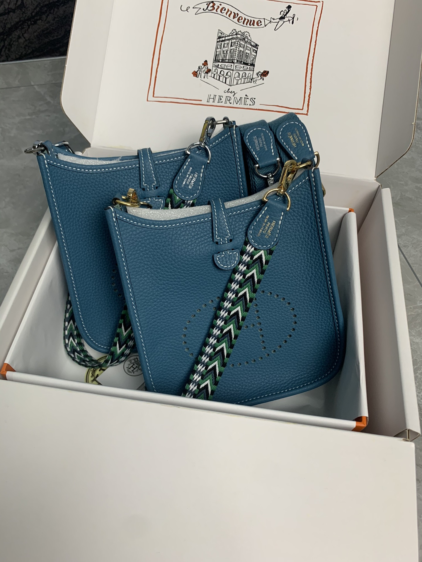 Replica-Hermes-Evelyne-Mini-Bag-17cm-Original-Togo-Leather-Light-Blue.jpg