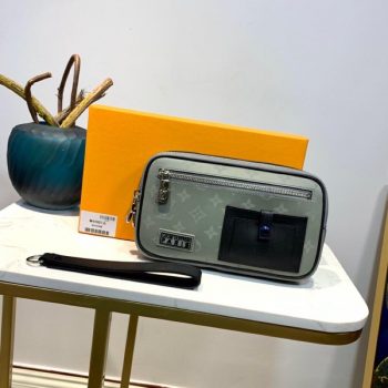 Replica Louis Vuitton Men Pouch
