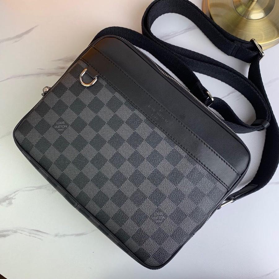 Replica-Louis-Vuitton-Men-Trocadero-Messenger-Bag-Damier-Graphite-Canvas-N40087.jpg