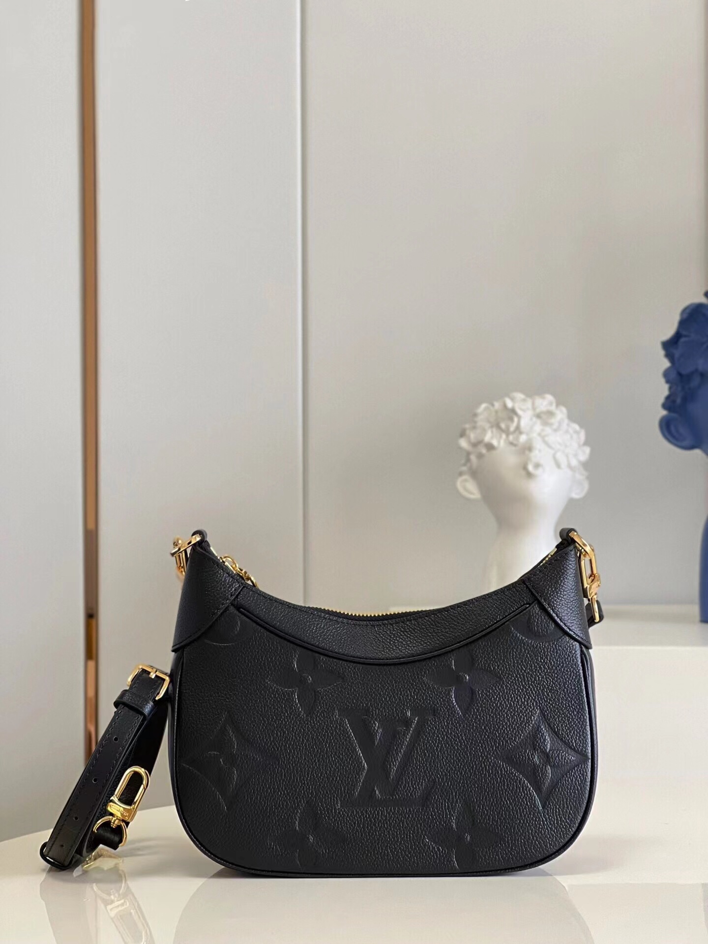 Replica-Louis-Vuitton-Women-Bagatelle-BB-Bag-Black-Cowhide-Leather-M46113.jpg
