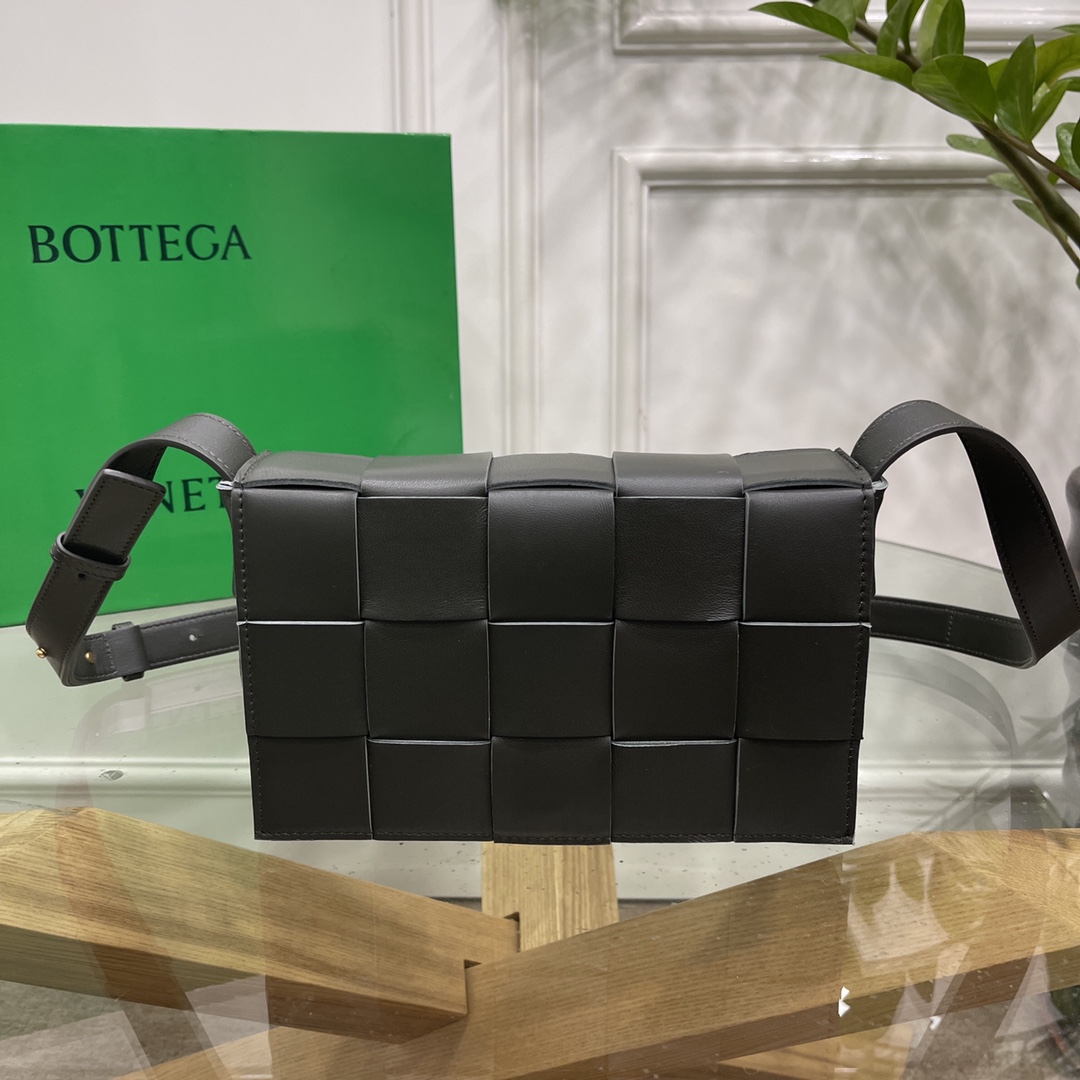 Bottega-Veneta-Cassette-Intreccio-Leather-Crossbody-Bag-Field-Green.jpg