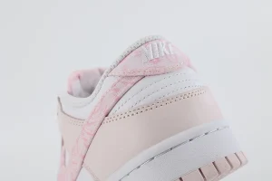 Dunk Low Pink Paisley Replica