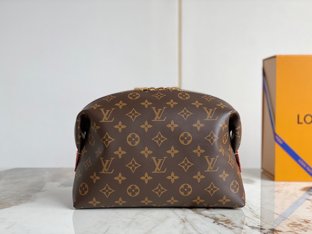 Louis-Vuitton-M46458-Cosmetic-Pouch-GM-Monogram-Coated-Canvas.jpg