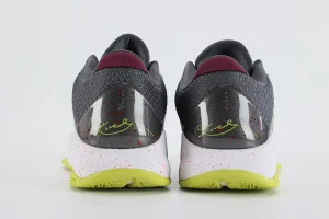 Zoom Kobe 5 Protro 'Chaos' Replica