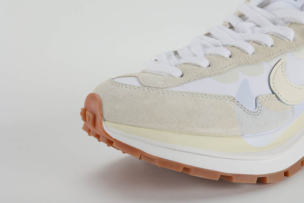 Sacai x NK VaporWaffle 'Sail Gum' Replica