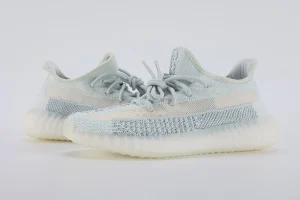 yeezy-boost-350-v2-'cloud-white-reflective'-replica