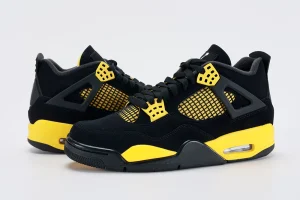Air Jordan 4 Retro 'Thunder' replica