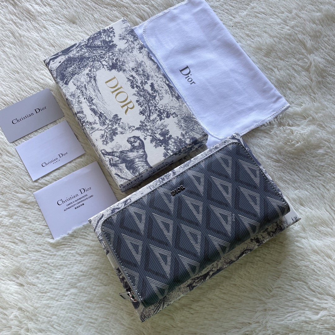 Dior-Diamond-Pattern-Long-Wallet-Gray-Smooth-Calfskin.jpg