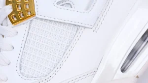 Air Jordan 4 Retro 'Metallic Gold'