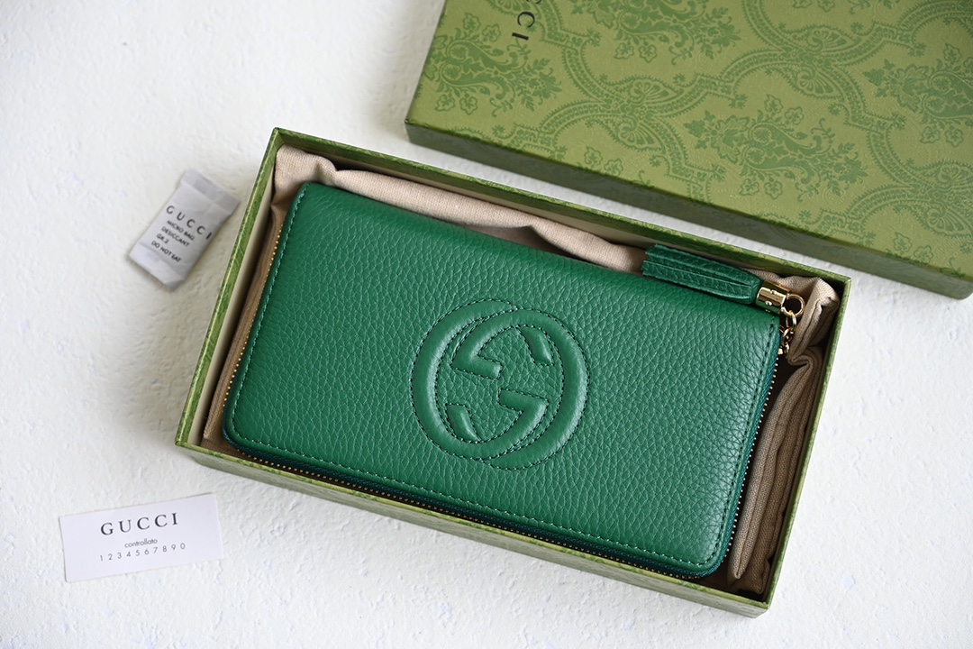Gucci-308004-Soho-Long-Round-Zippy-Wallet-Green-Leather.jpg