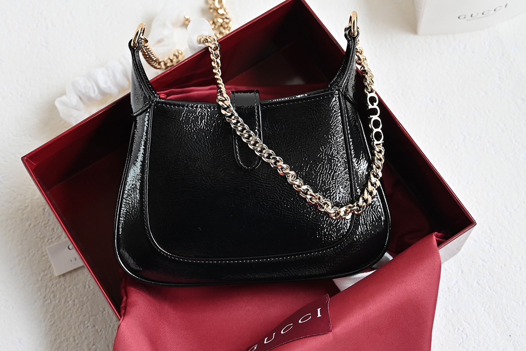 Gucci-782889-JACKIE-1961-Notte-Mini-Bag-Black-Patent-Leather.jpg